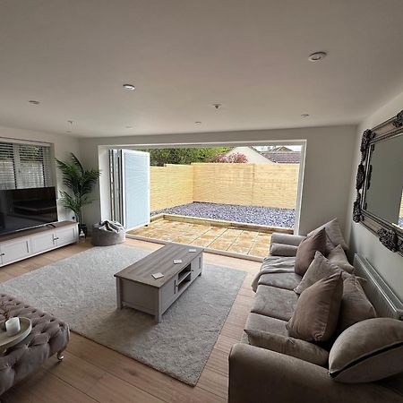 2Bed Ground Floor Flat + Garden Appartement Sunningwell Buitenkant foto